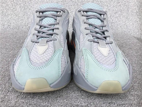 Yeezy 700 Interia tenisice — bočni prikaz