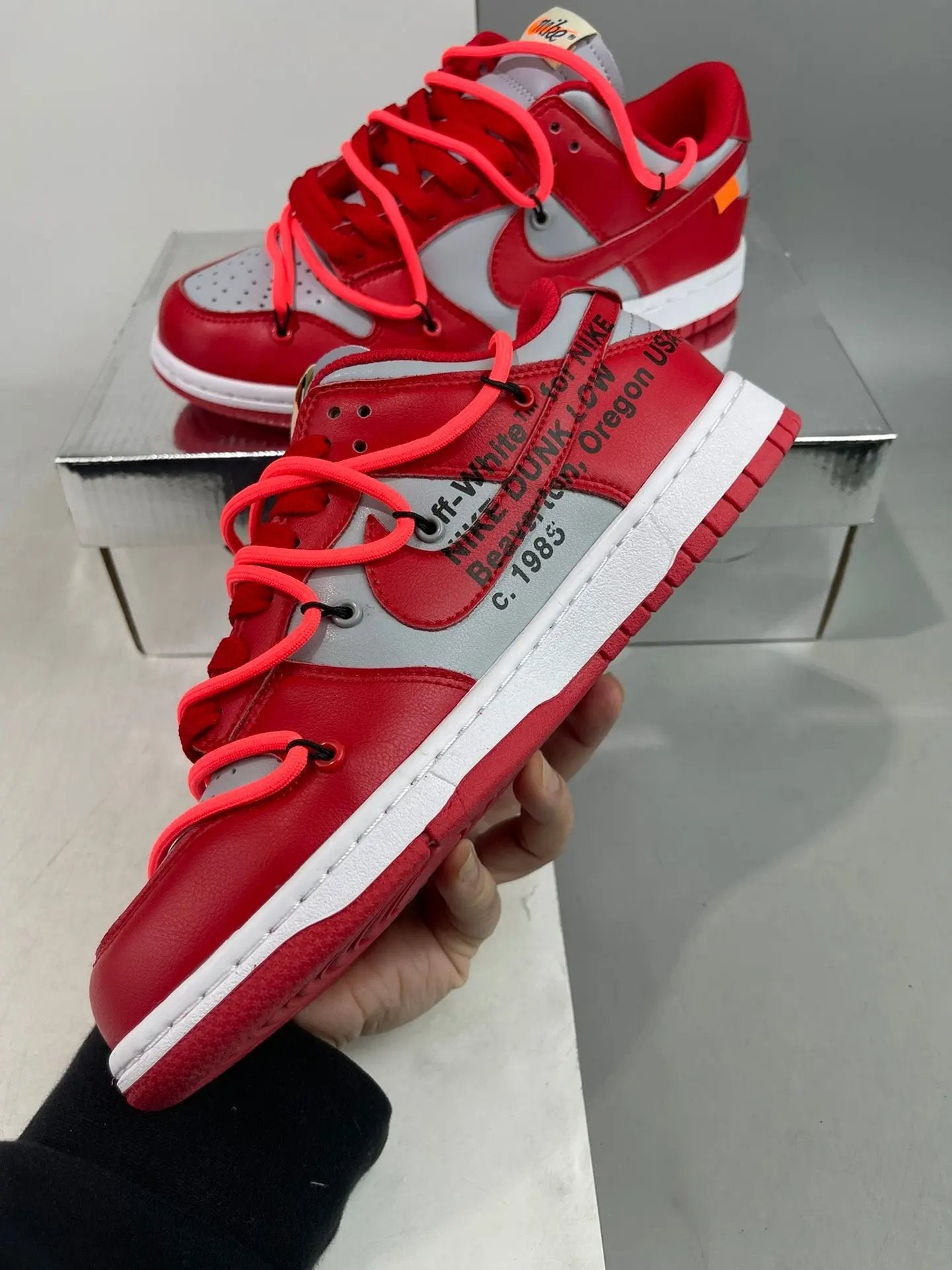 Off White Dunk red tenisice — gornji prikaz