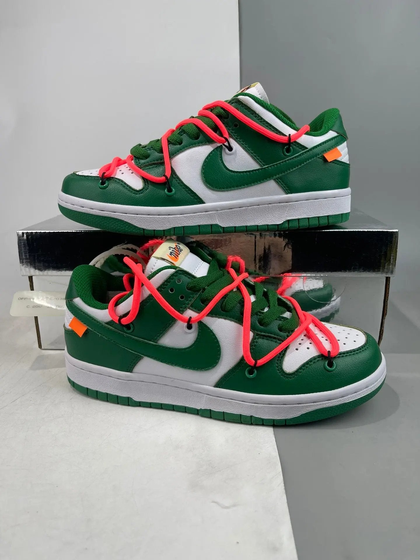 Off White Dunk green tenisice — prednji prikaz