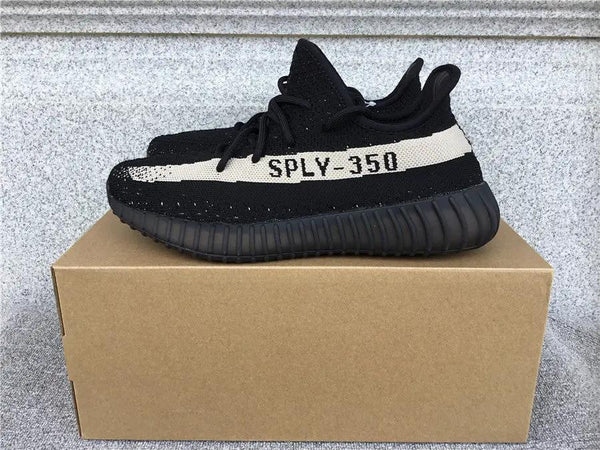 Yeezy 350 Oreo tenisice — bočni prikaz