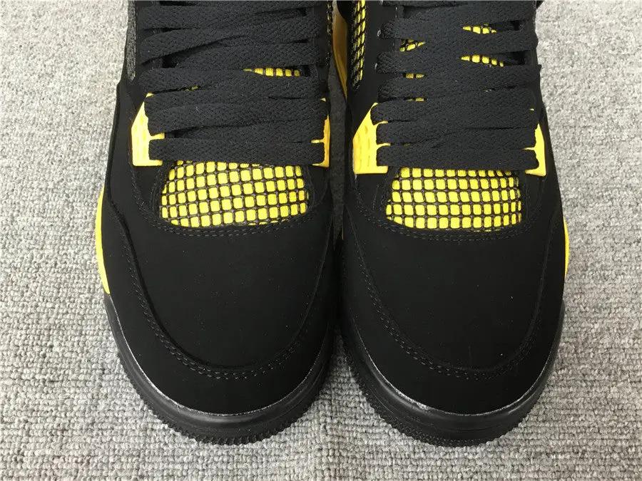 Air Jordan 4 "Thunder" tenisice — gornji prikaz
