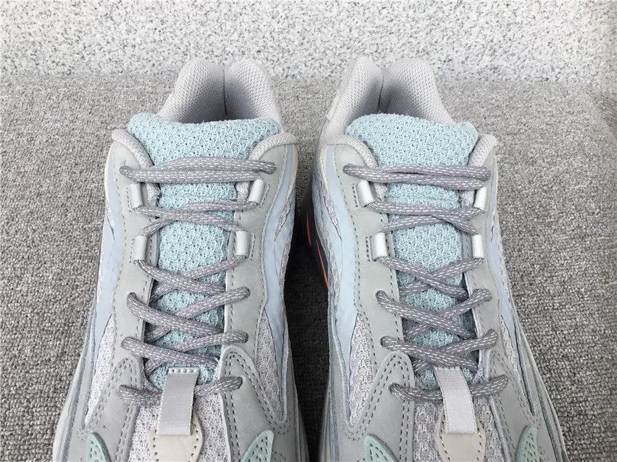 Yeezy 700 Interia tenisice — prednji prikaz