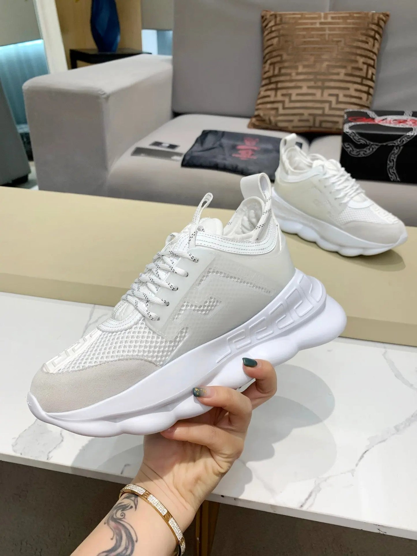 Versace Chain Reaction White tenisice — prednji prikaz