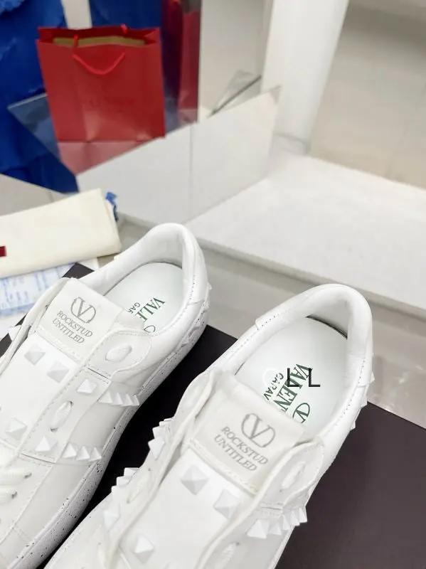 Valentino Low White tenisice — prednji prikaz
