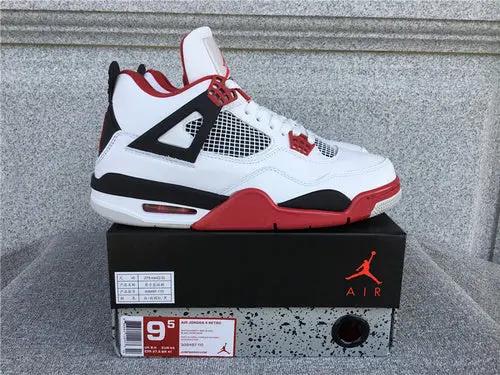 Air Jordan 4 Fire Red tenisice — bočni prikaz