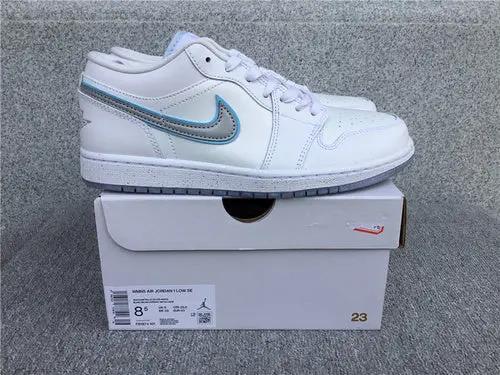 Air Jordan 1 Low "Dare To Fly" tenisice — bočni prikaz