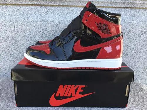 Air Jordan 1 High Bred Patent tenisice — bočni prikaz