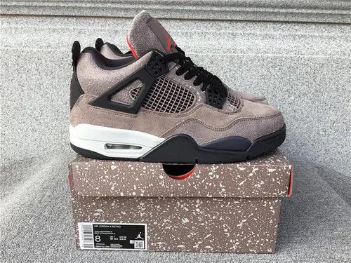 Air Jordan 4 "Taupe Haze" tenisice — bočni prikaz
