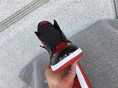 Air Jordan 1 High Bred Patent tenisice — straga