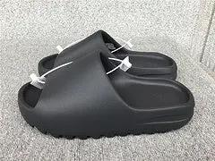 Yeezy Slide Black natikače — fotografija 6