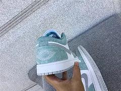 Air Jordan 1 Low "New Emerald" tenisice — straga