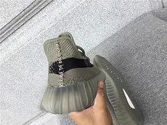 Yeezy Boost 350 v2 Granite tenisice — gornji prikaz