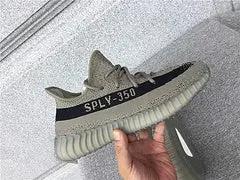Yeezy Boost 350 v2 Granite tenisice — prednji prikaz