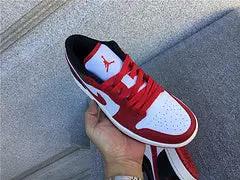 Air Jordan 1 Low "Chicago Bulls tenisice — detalj