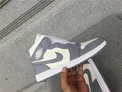 Air Jordan 1 Mid "Grey Sail" tenisice — prednji prikaz