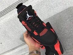 Air Jordan 4 Red Thunder tenisice — prednji prikaz