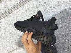 Yeezy Boost 350 v2 Mono Black tenisice — gornji prikaz