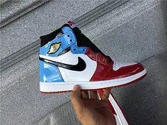 Air Jordan 1 High “Fearless” tenisice — prednji prikaz