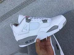 Air Jordan 4“White Oreo” tenisice — prednji prikaz