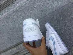 Air Jordan 1 Low "Dare To Fly" tenisice — gornji prikaz