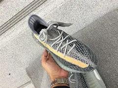 Yeezy350 Ash Blue tenisice — gornji prikaz